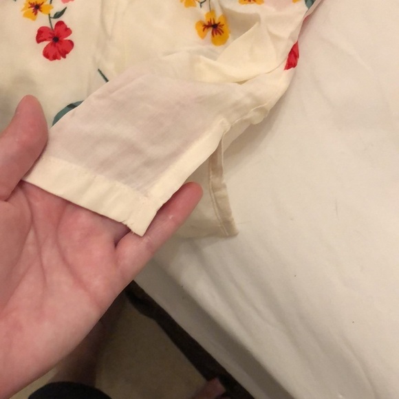 NWT Old Navy floral blouse L - Picture 3 of 6